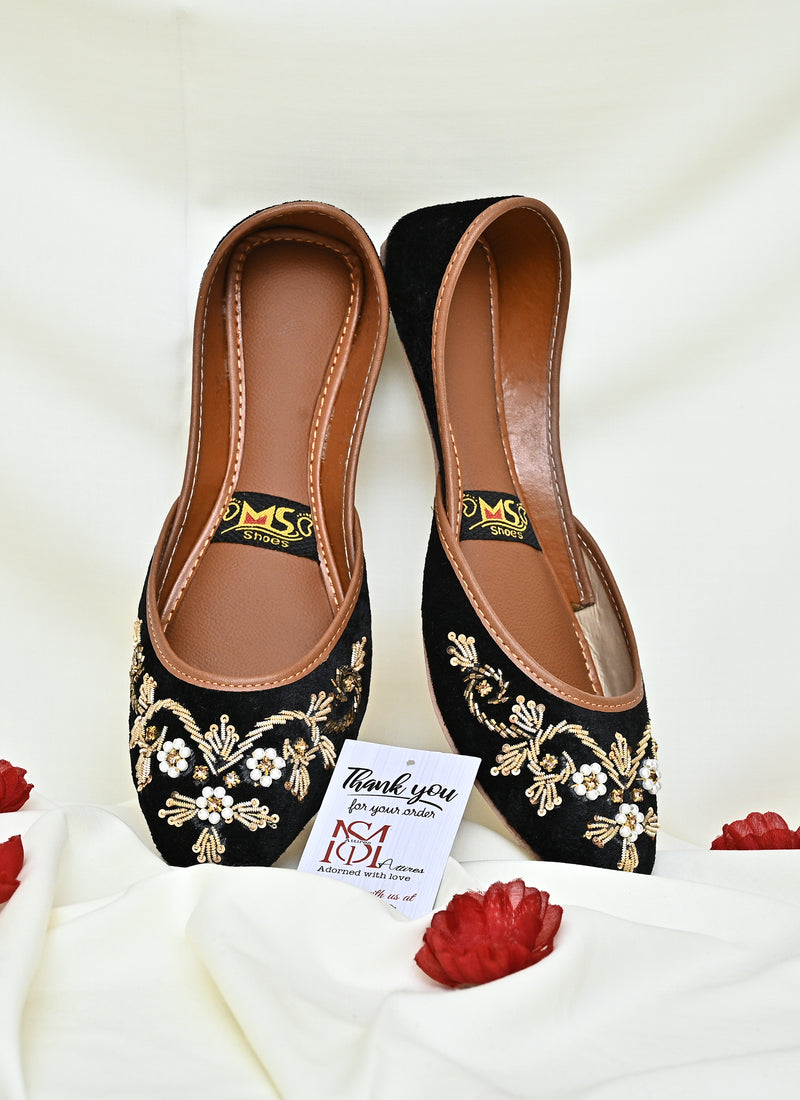 Royal Khussa - Ms attires