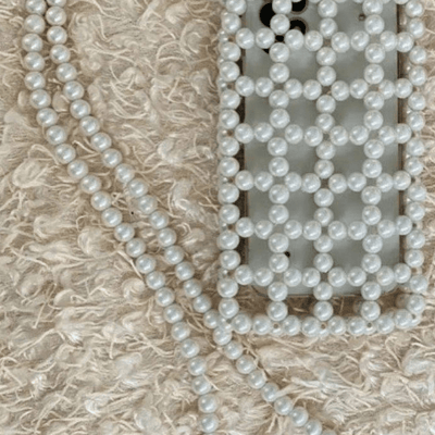 Cherry Charm off-white