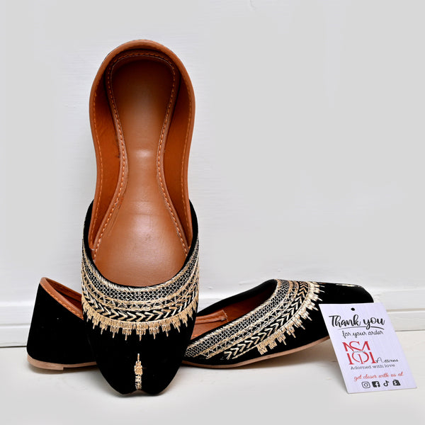 Gulzar - Ms attires